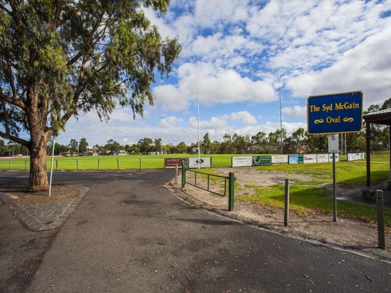 23 Mascoma Street, Strathmore image 2
