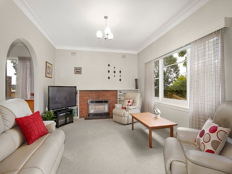 23 Maude Street, Box Hill North image 2