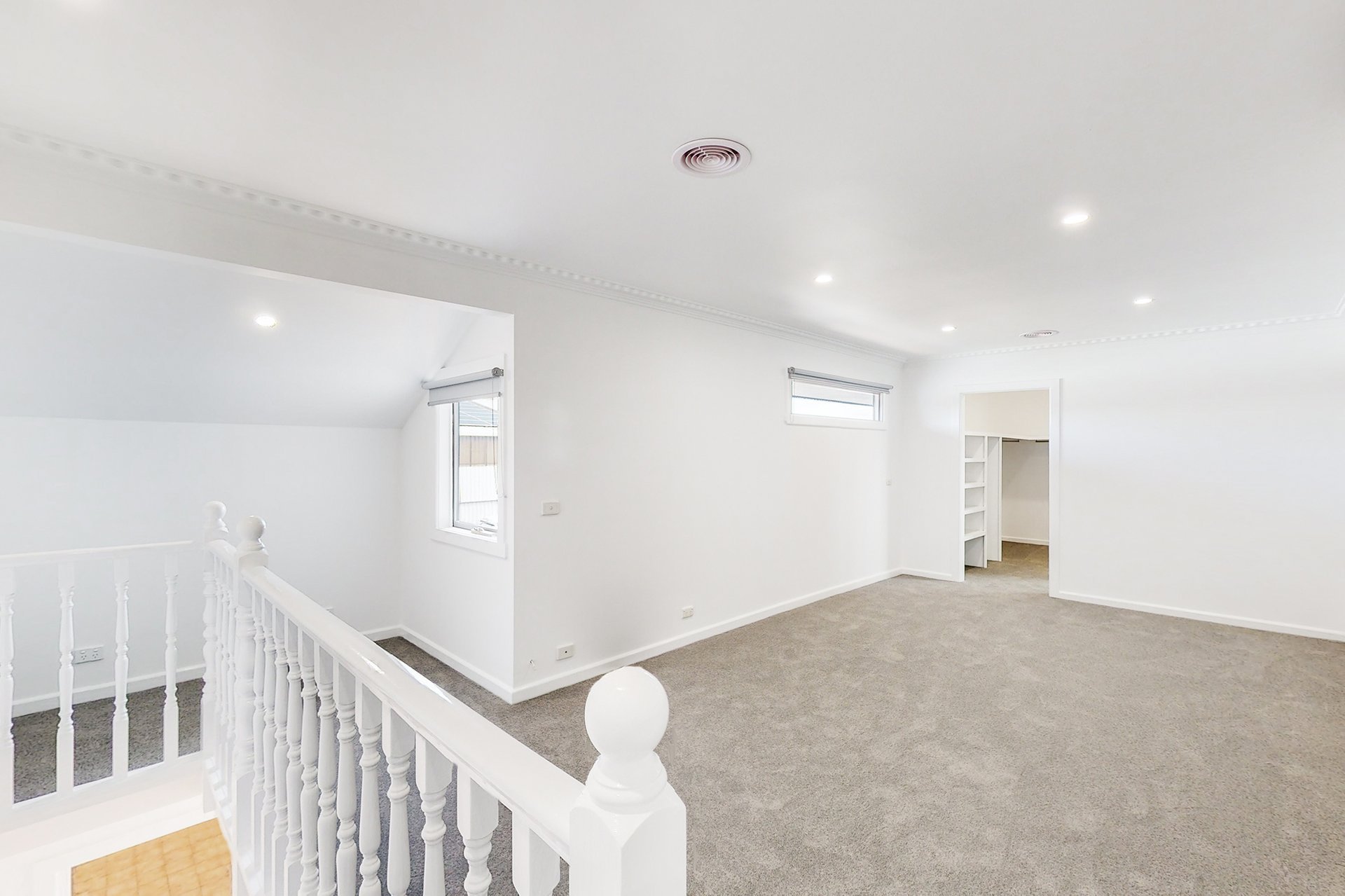 2/3 McArthur Street, Bentleigh image 5