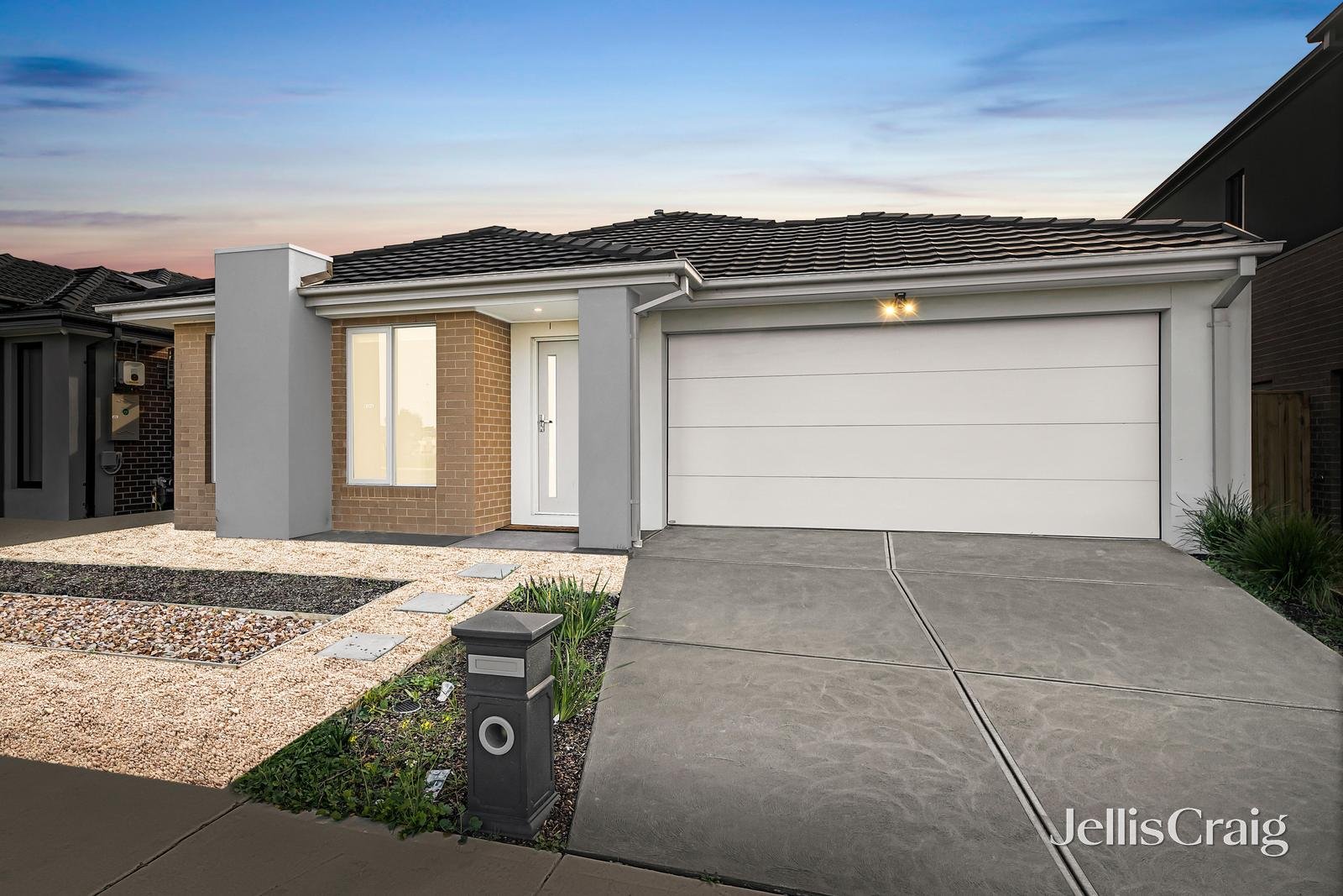 23 Melaan Way, Clyde North image 2
