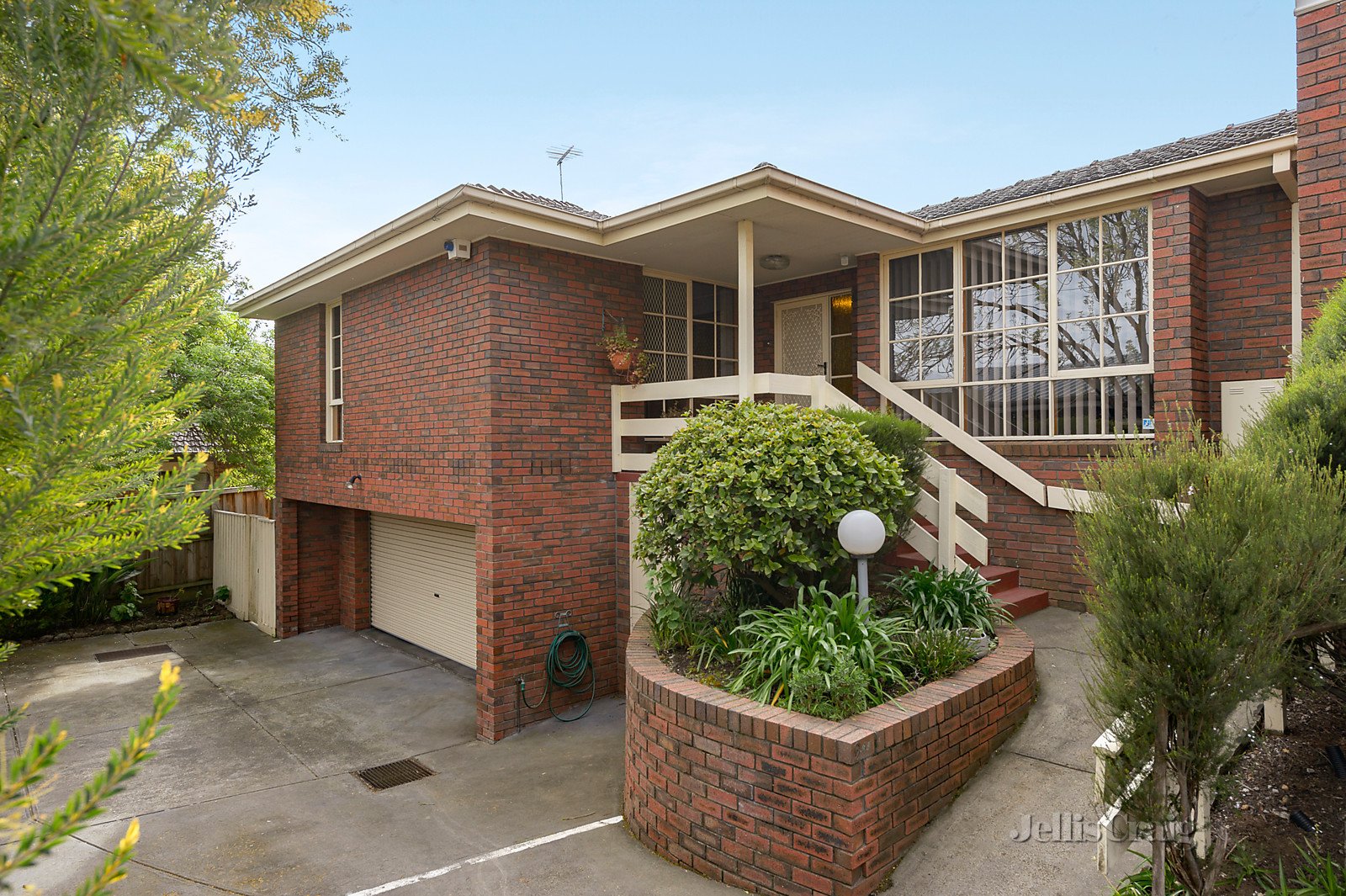 2/3 Milne Street, Templestowe image 1