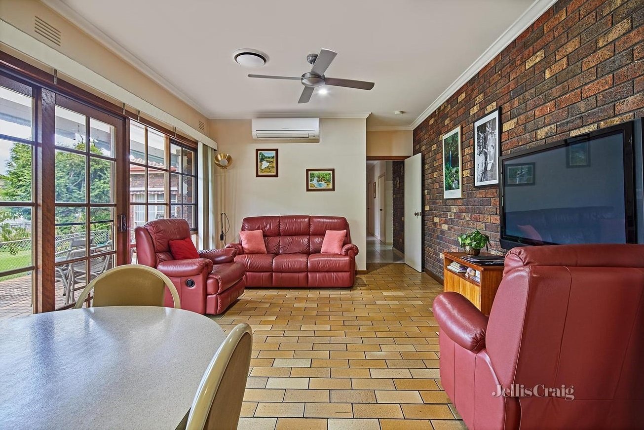 23 Mitcham Road, Donvale image 4