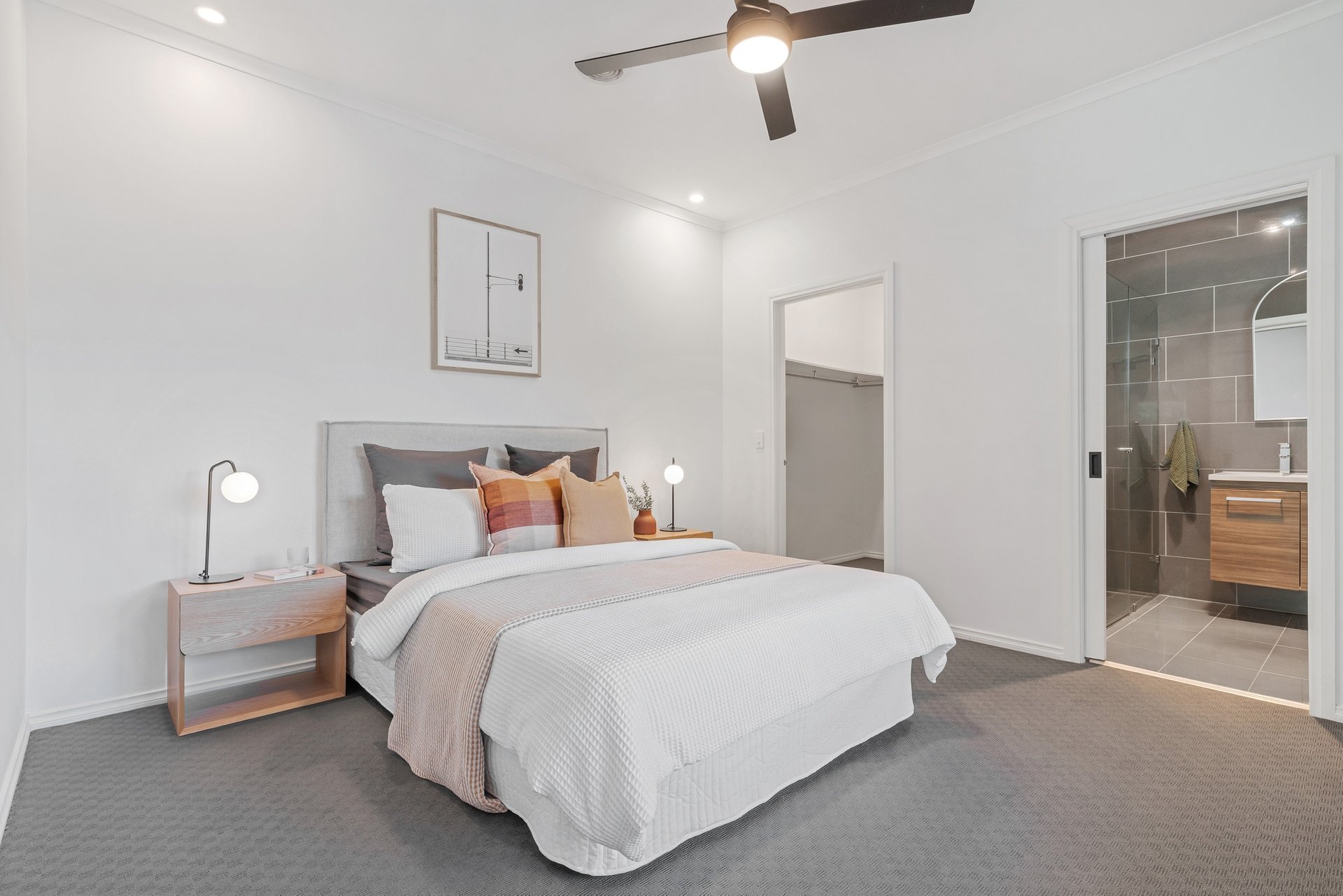 2/3 Monaro Court, Mooroolbark image 5