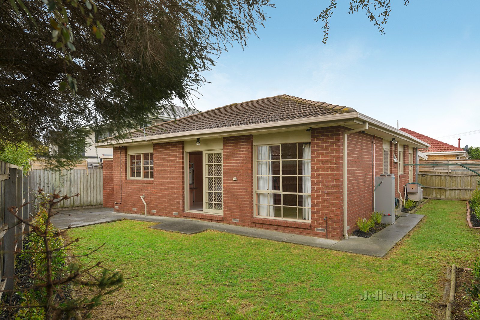 2/3 Montclair Court, Bentleigh East image 8