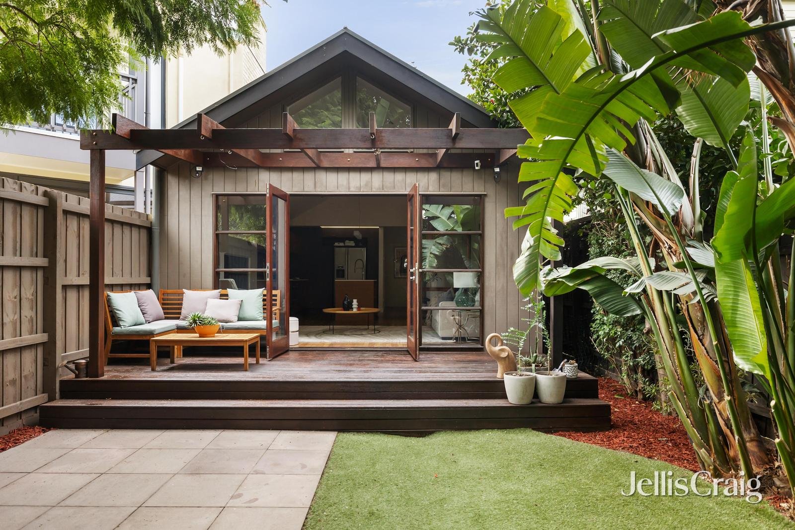 23 Moore Street, Elwood image 9