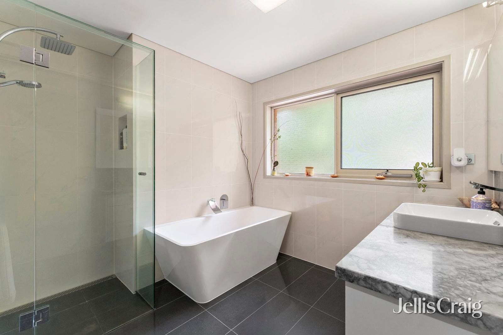 23 Murndal Drive, Donvale image 13