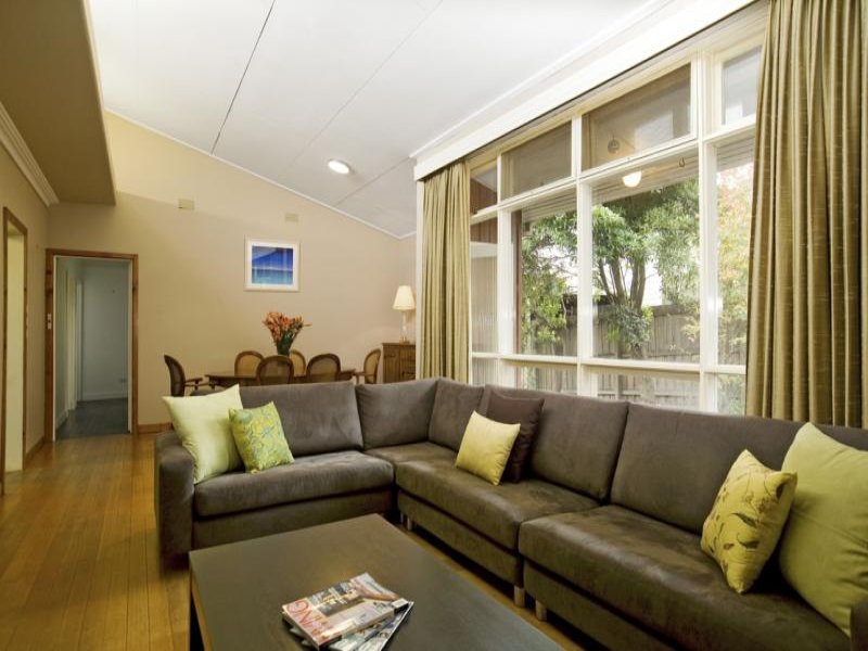 23 Murray Drive, Burwood image 3