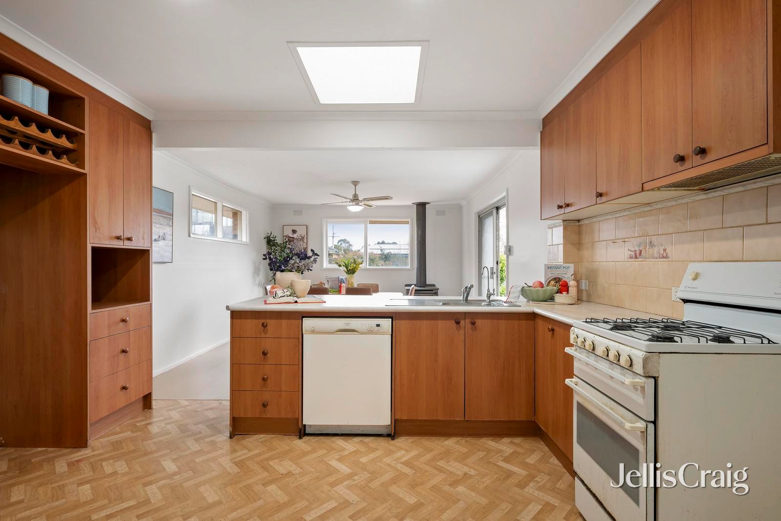 23 Neville Street, Mooroolbark image 6