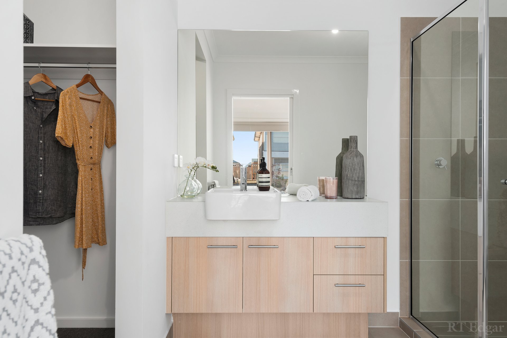 Property Gallery Thumbnail 9