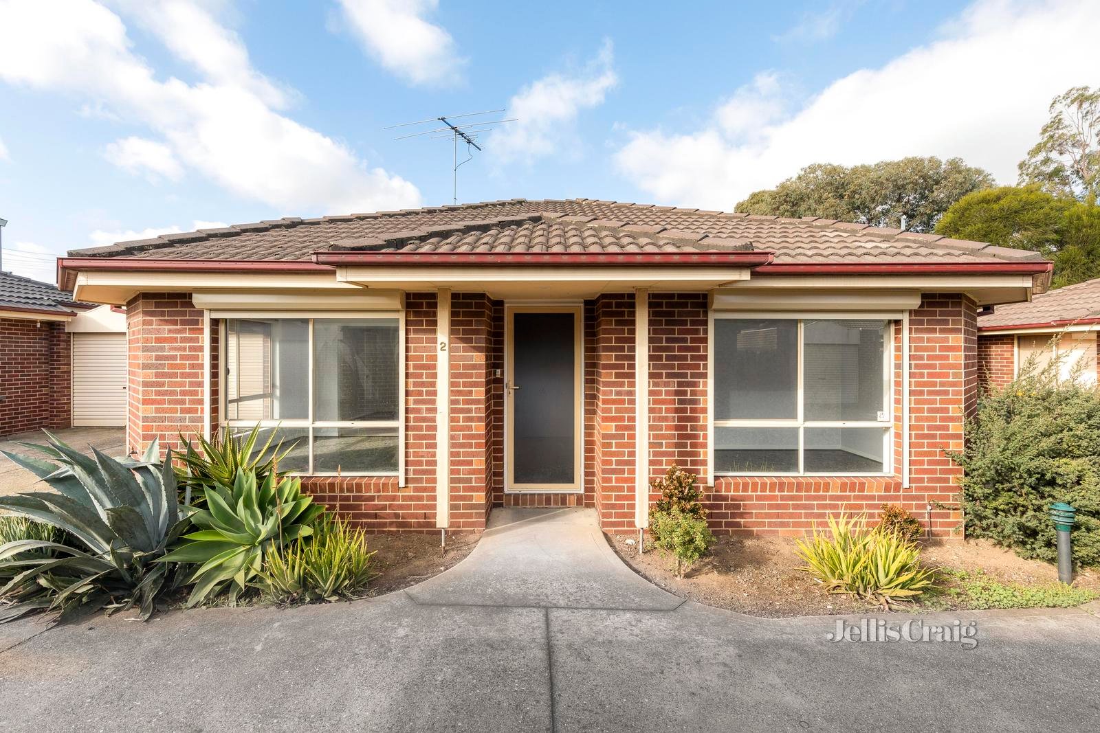 2/3 Newton Street, Thomastown image 1