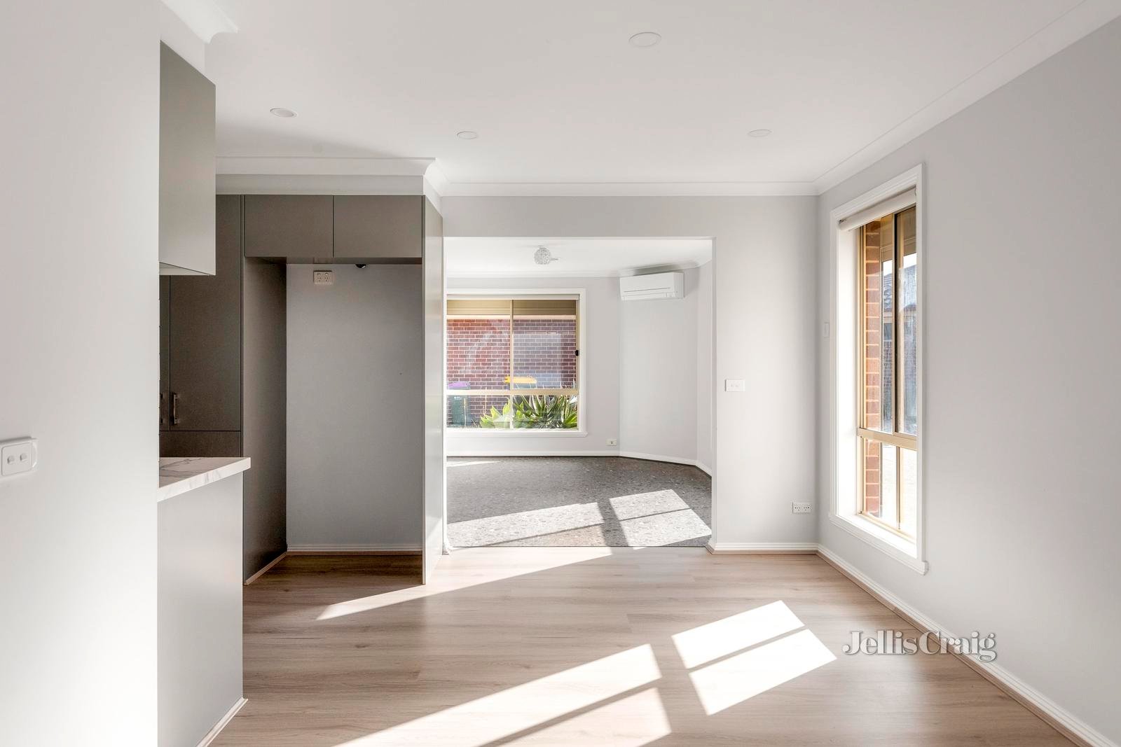 2/3 Newton Street, Thomastown image 5