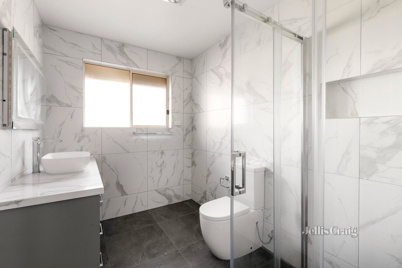 2/3 Newton Street, Thomastown image 7