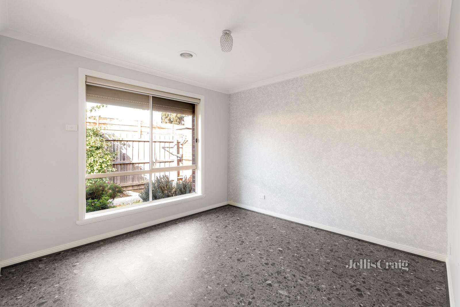 2/3 Newton Street, Thomastown image 8