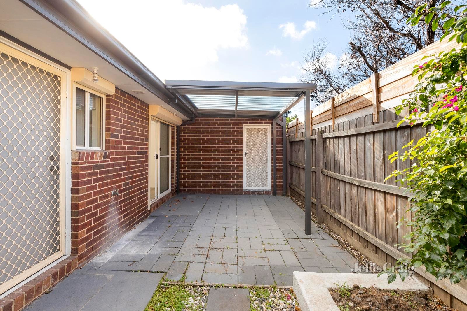2/3 Newton Street, Thomastown image 9