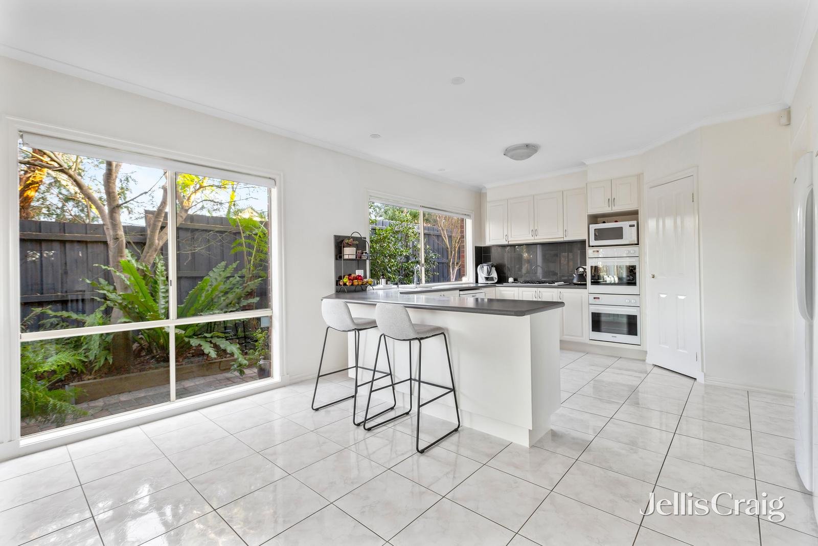 23 Nicole Crescent, Diamond Creek image 6