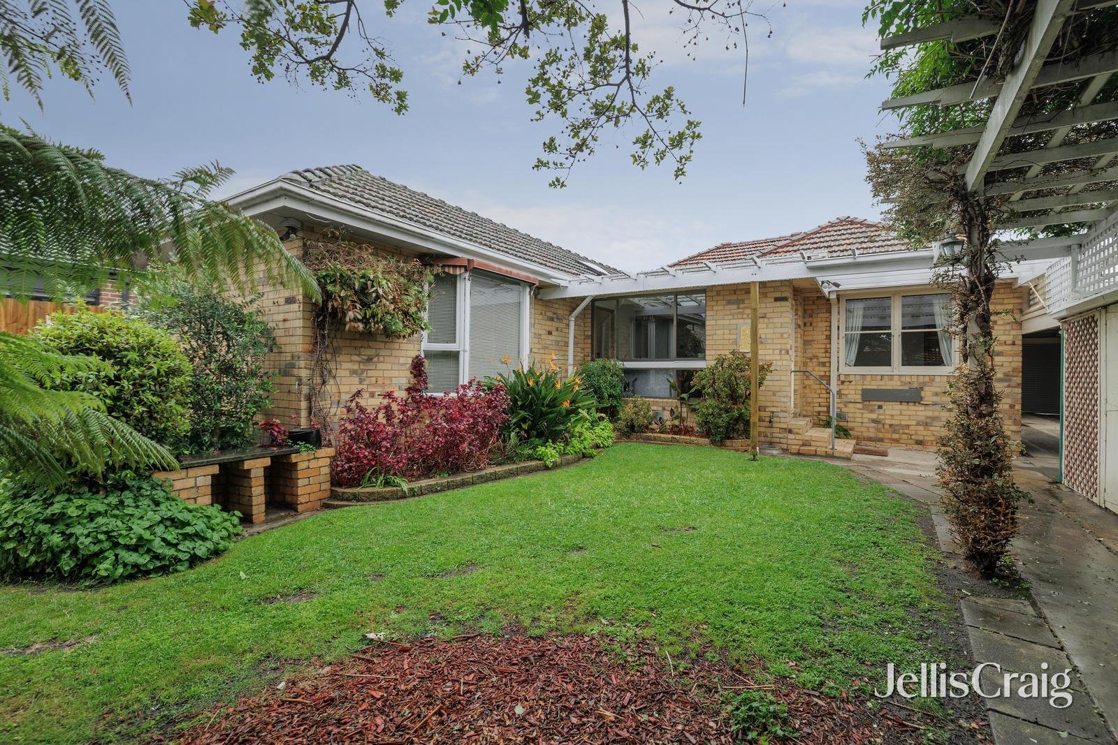 23 Normanby Road, Bentleigh East image 12