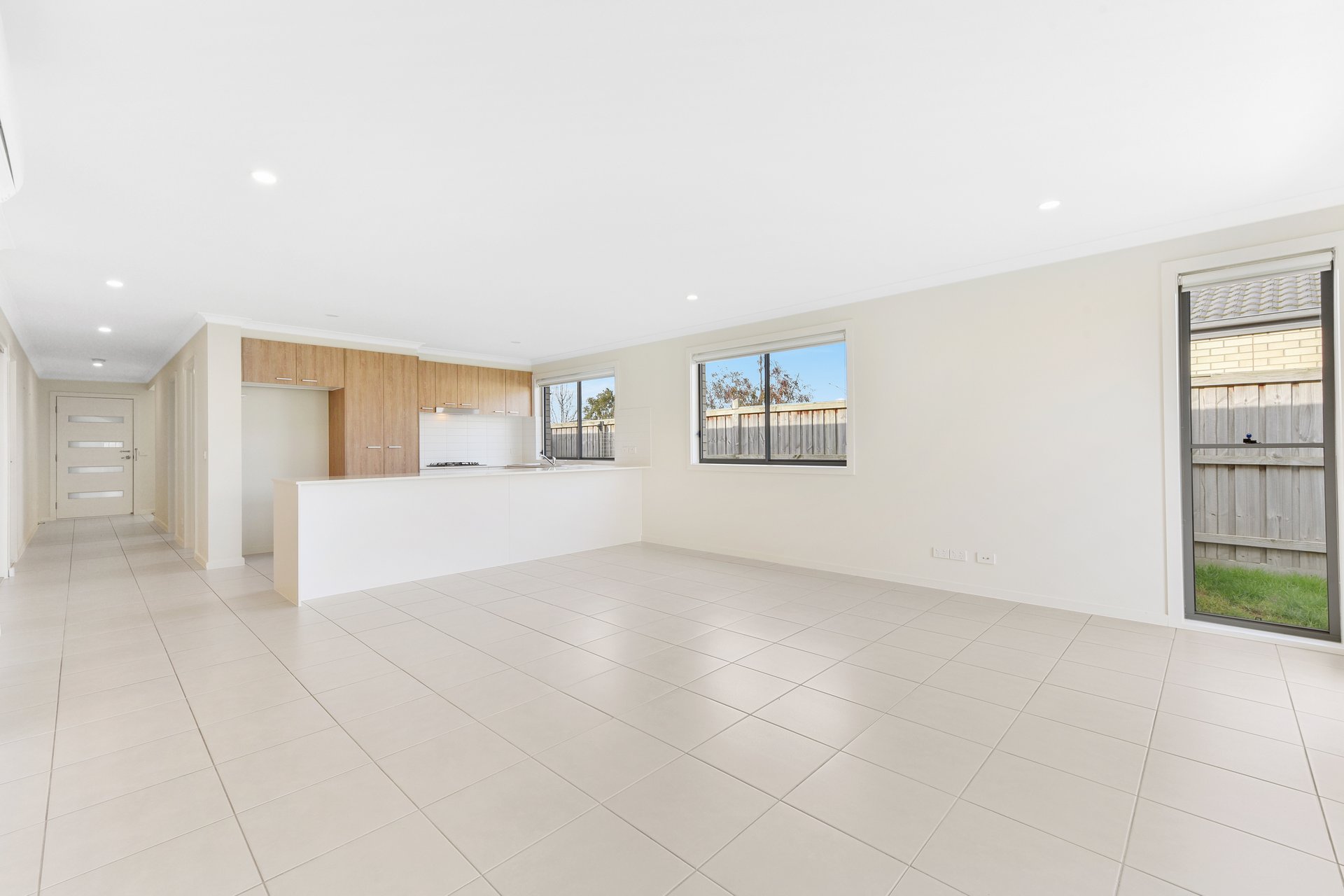 23 Nunkeri Court, Clyde North image 2