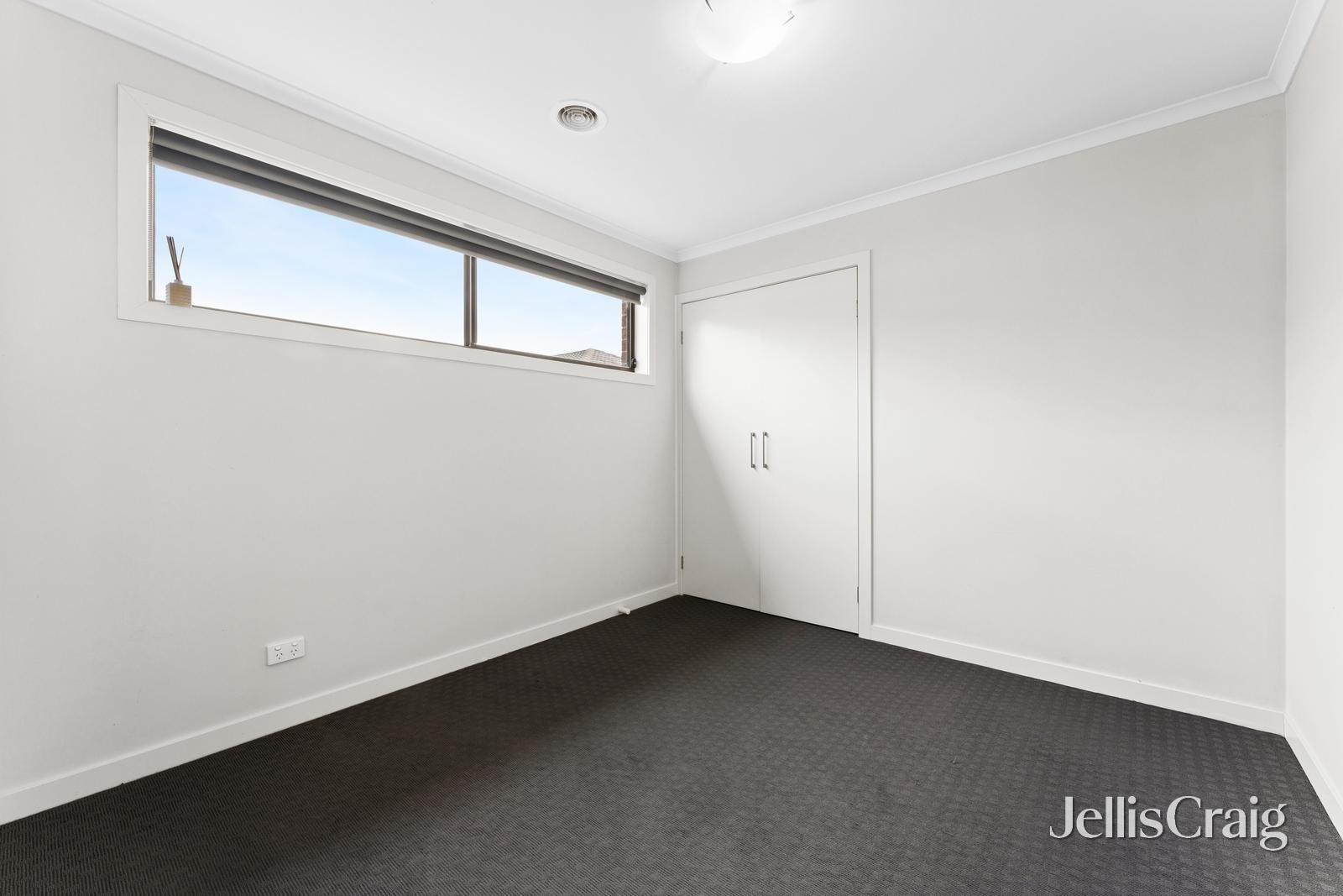 23 O'Callaghan Parade, Lucas image 8
