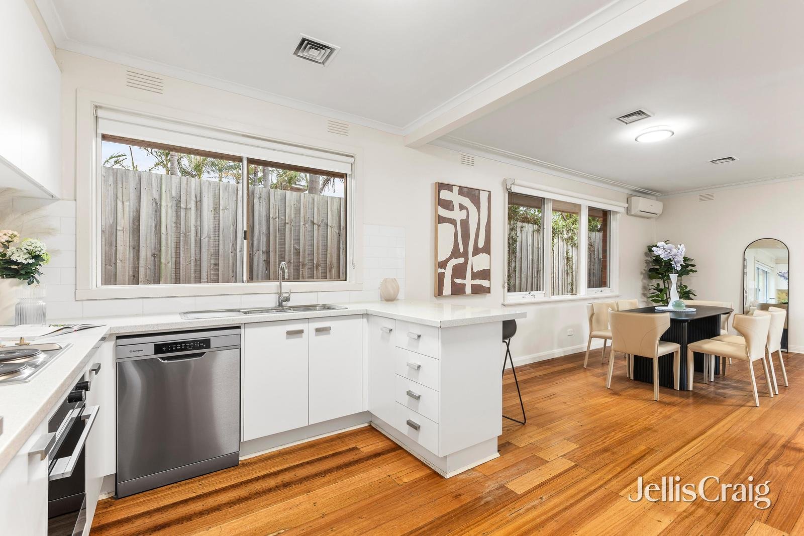 2/3 Orchard Street, Brighton image 4