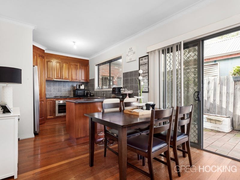 2/3 Park Crescent, Williamstown image 3