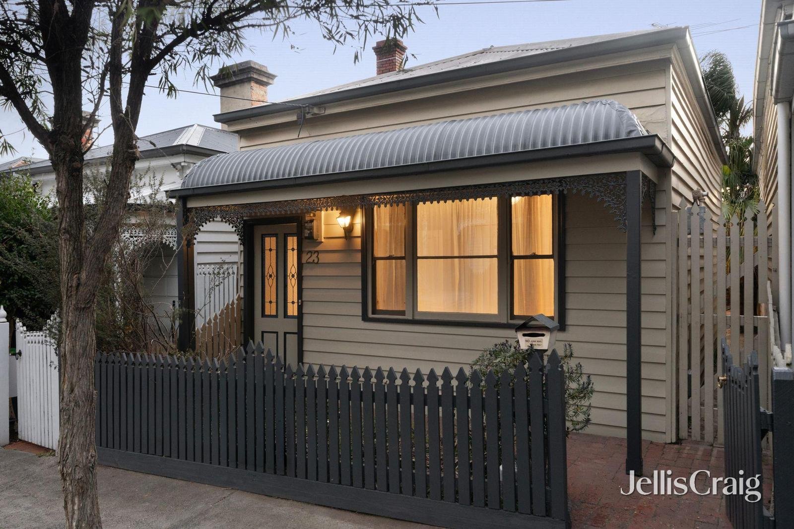 23 Park Street, Northcote image 1