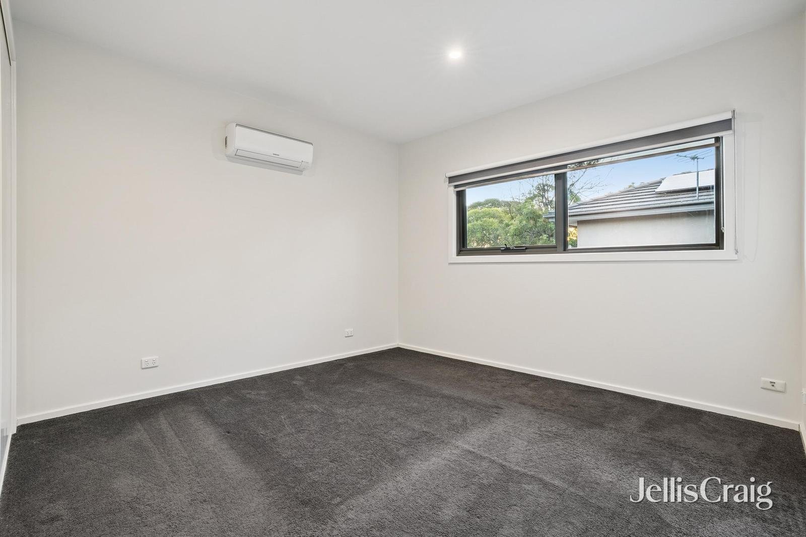 2/3 Parrs Road, Croydon image 9