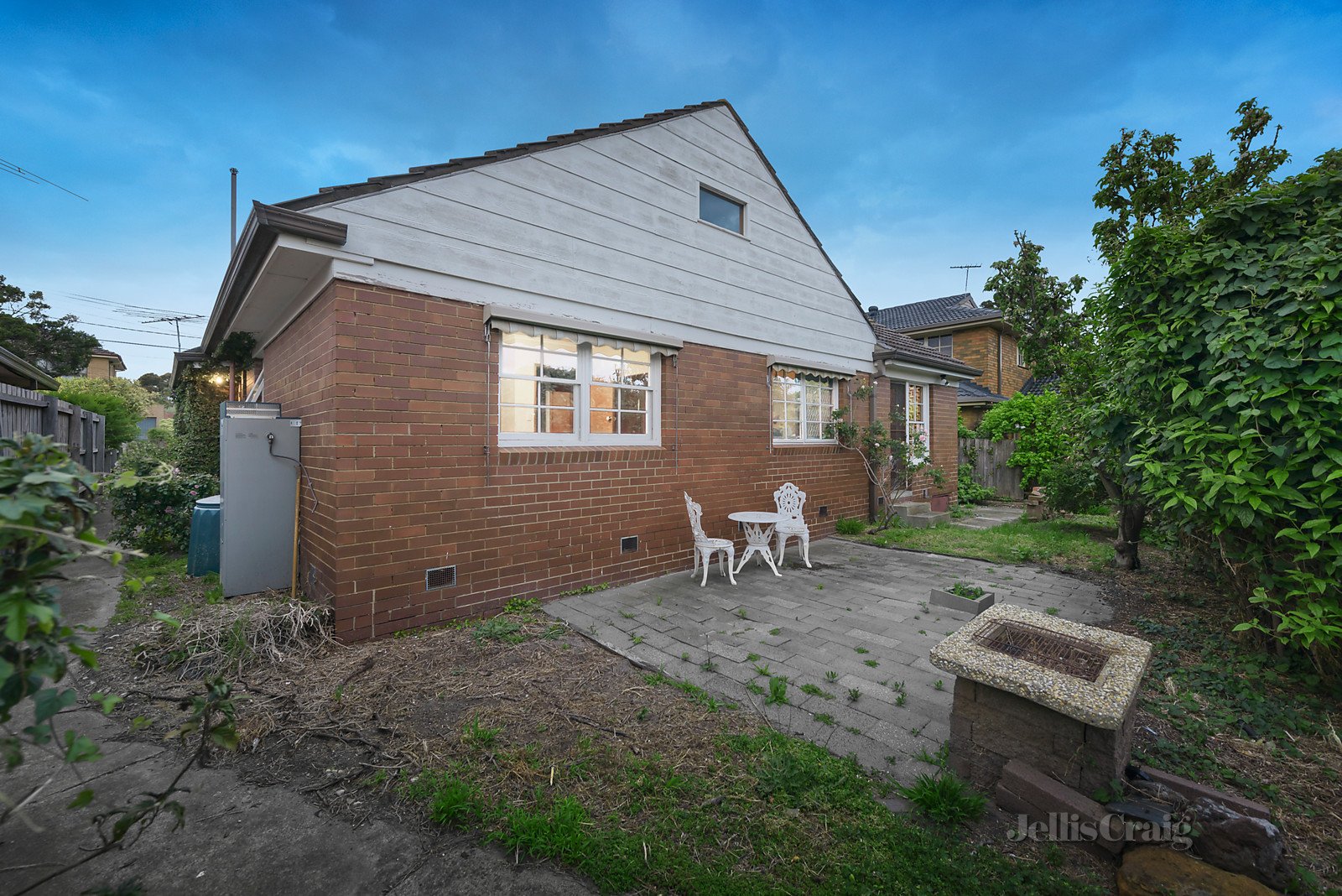 23 Pasadena Crescent, Bentleigh East image 8