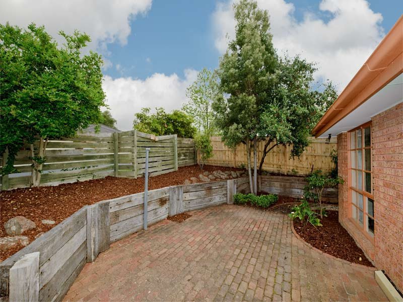 2/3 Peace Street, Box Hill South image 7