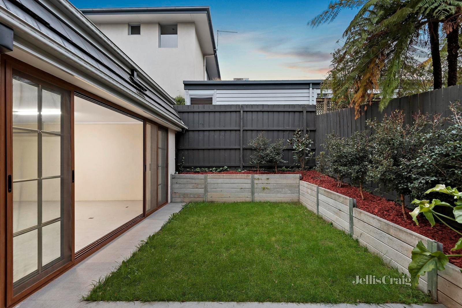 23 Pembroke Street, Surrey Hills image 14