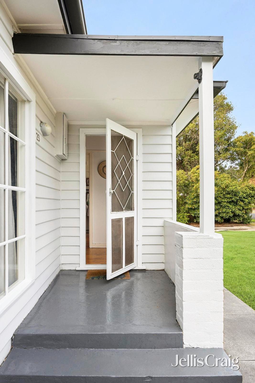 23 Pine Avenue, North&nbsp;Shore image 2