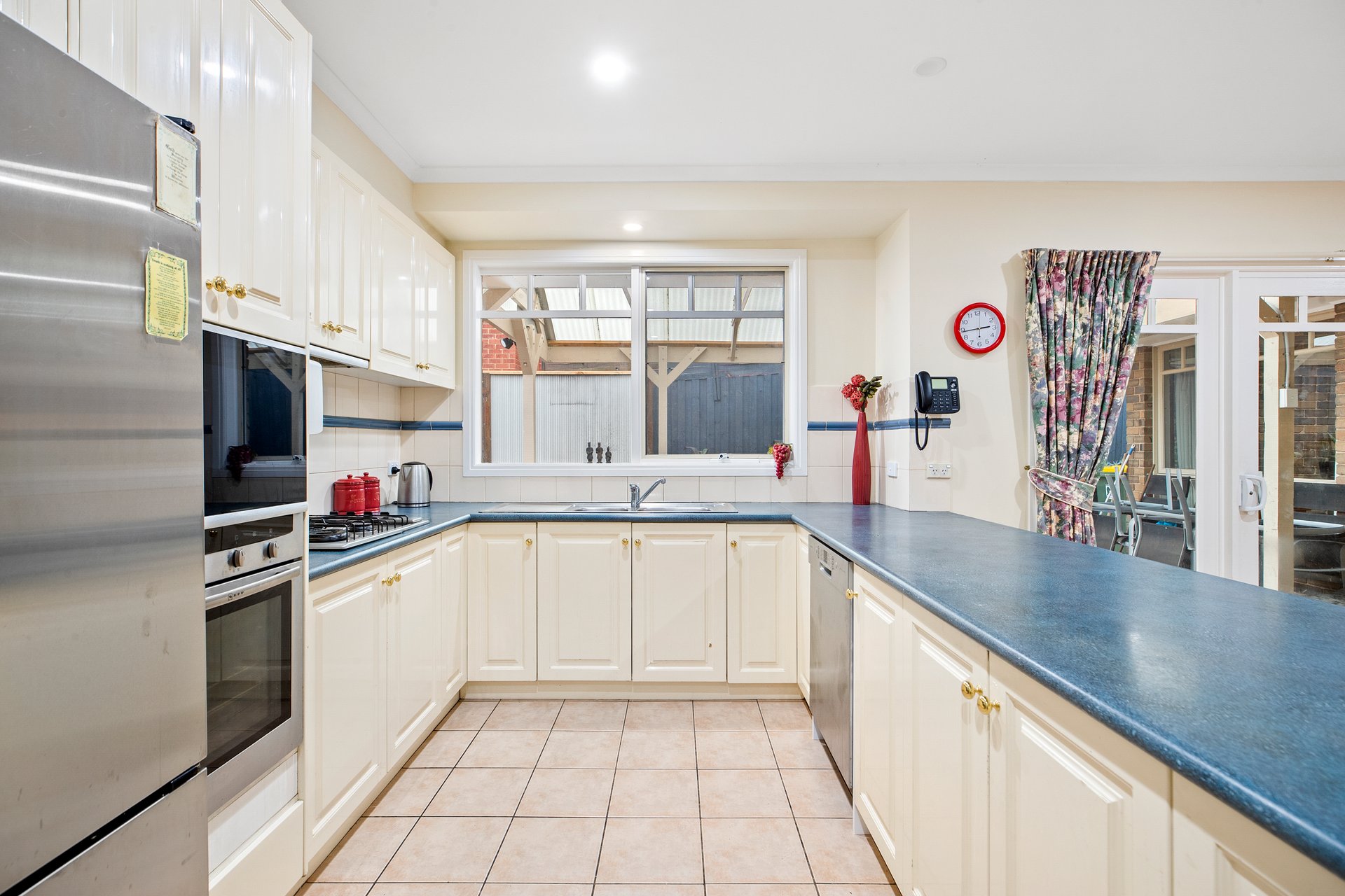 23 Pratico Court, Forest Hill image 4