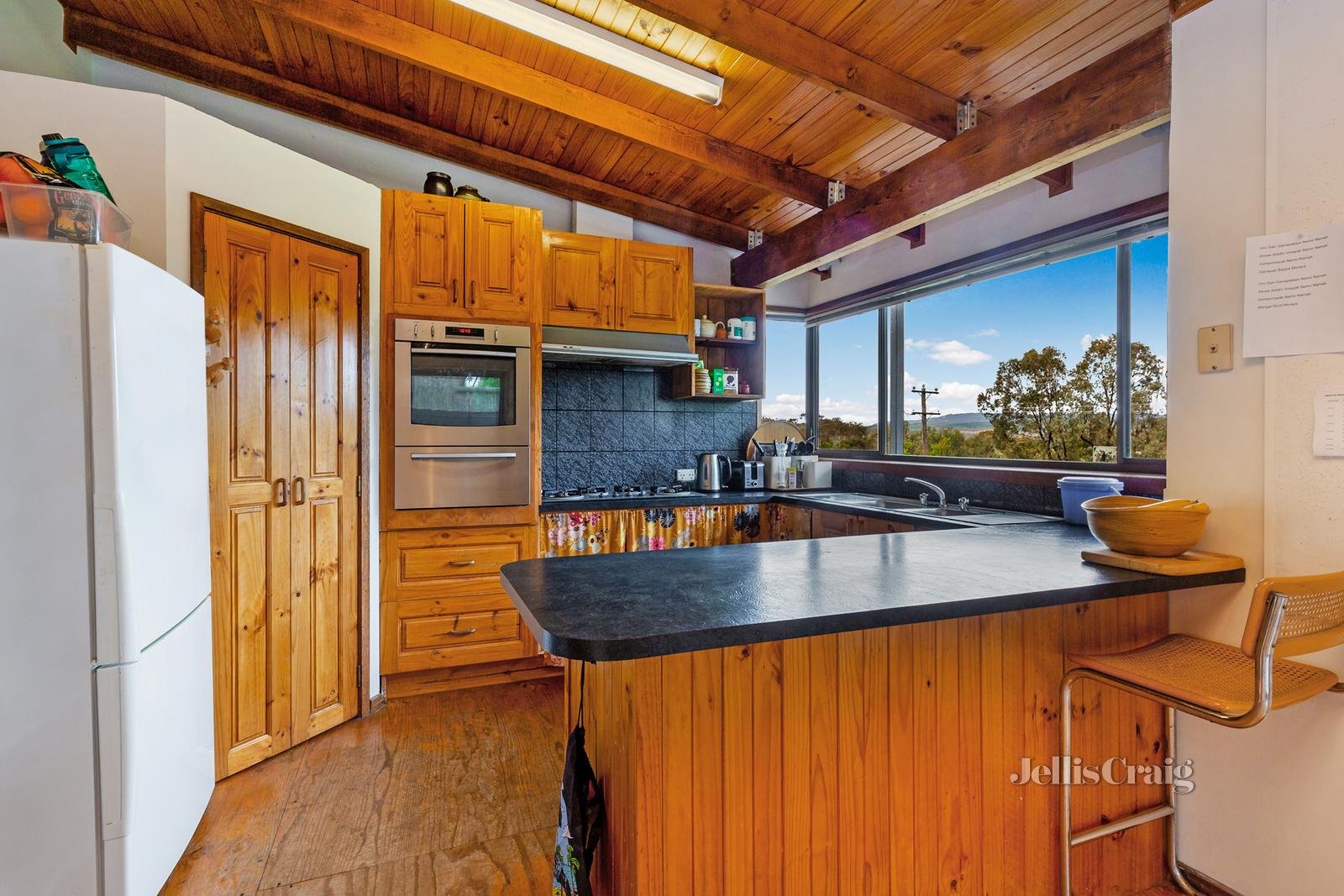 23 Preshaw Street, Castlemaine image 2