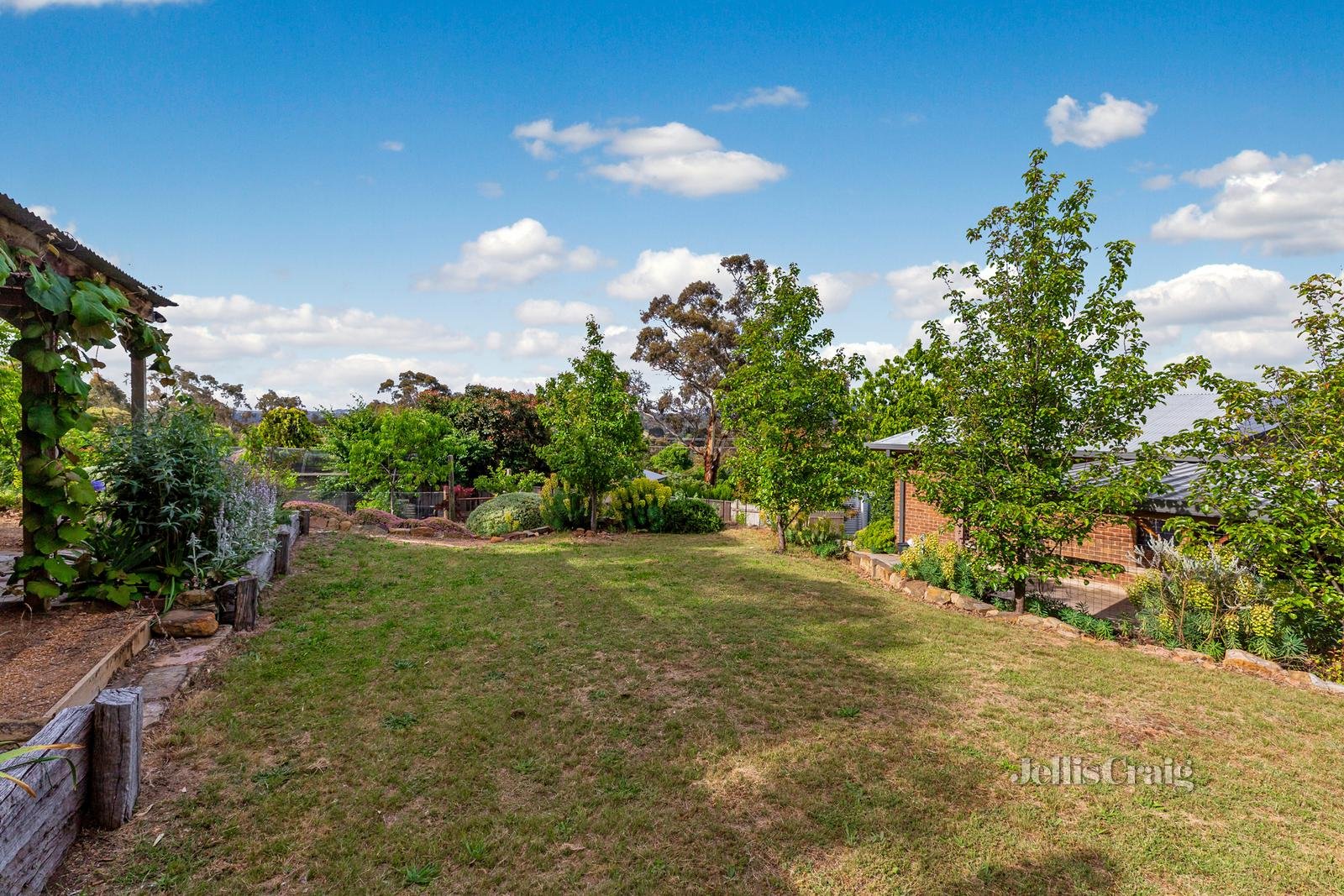 23 Preshaw Street, Castlemaine image 19