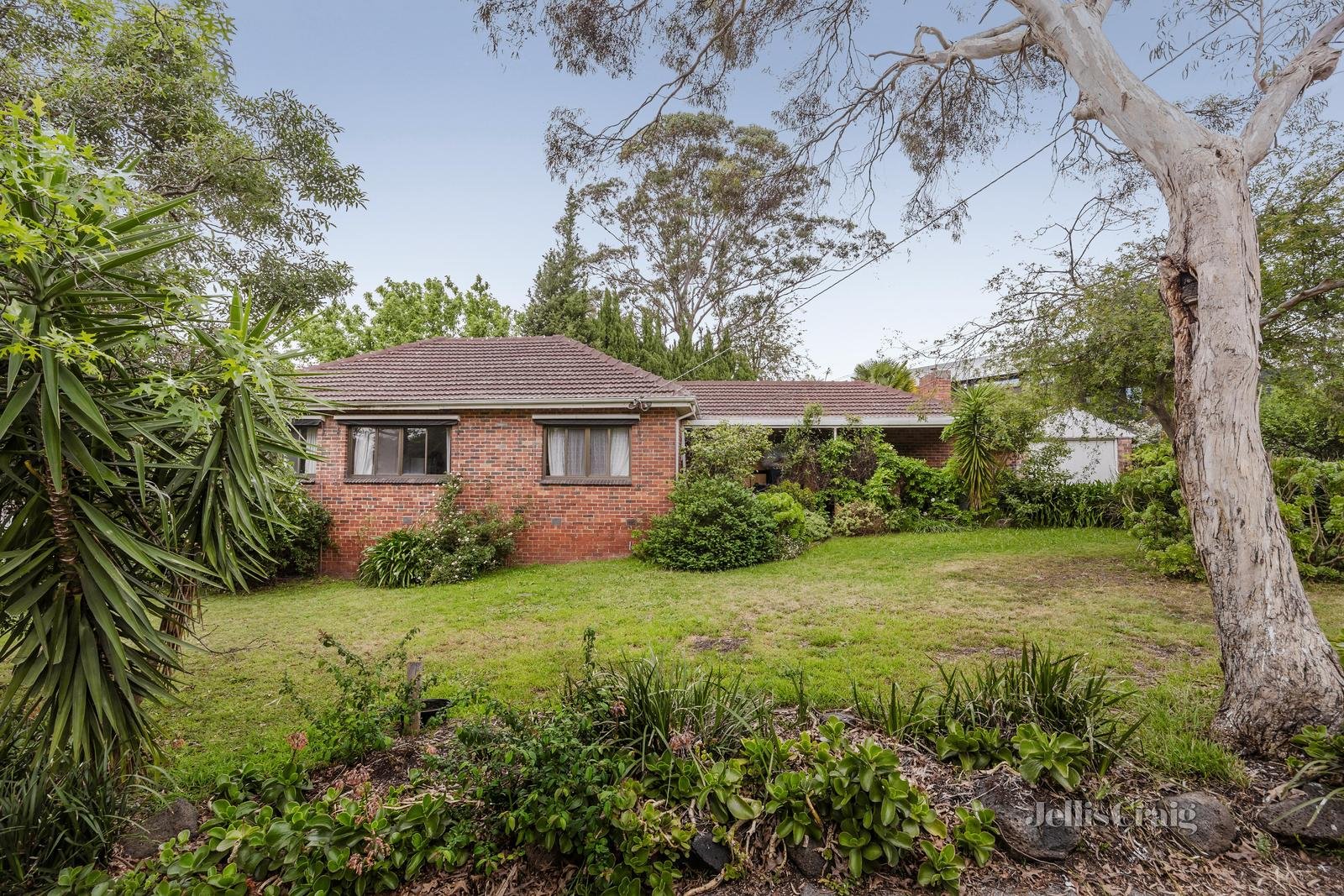 23 Relowe Crescent, Balwyn image 2