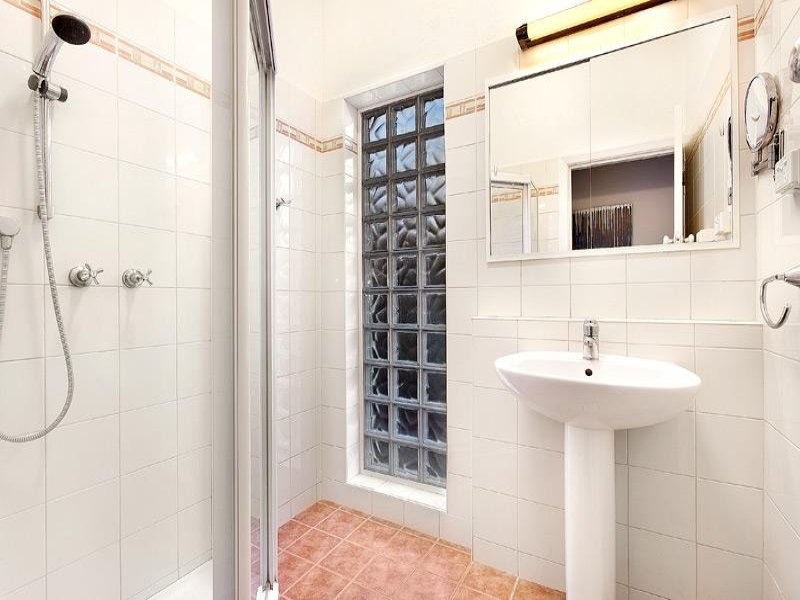 Property Gallery Thumbnail 6