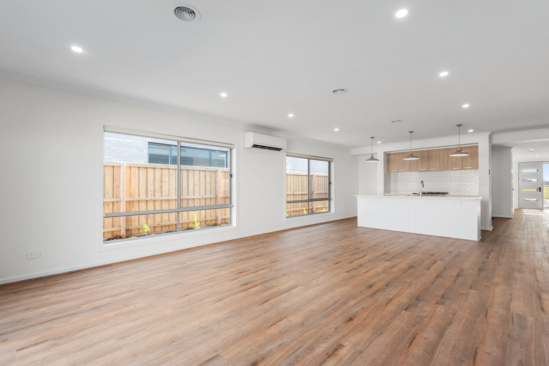 Property Gallery Thumbnail 3