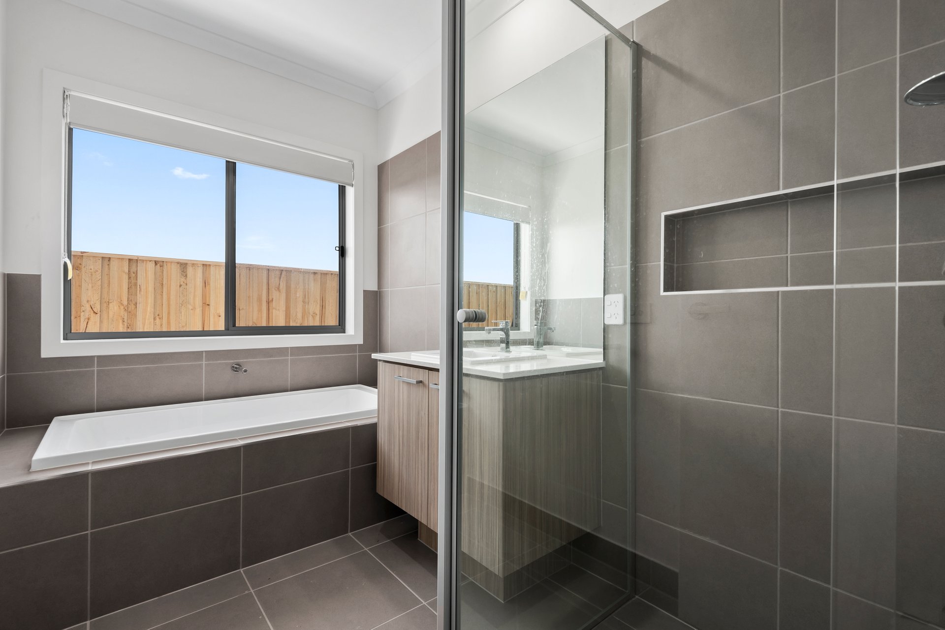 Property Gallery Thumbnail 7