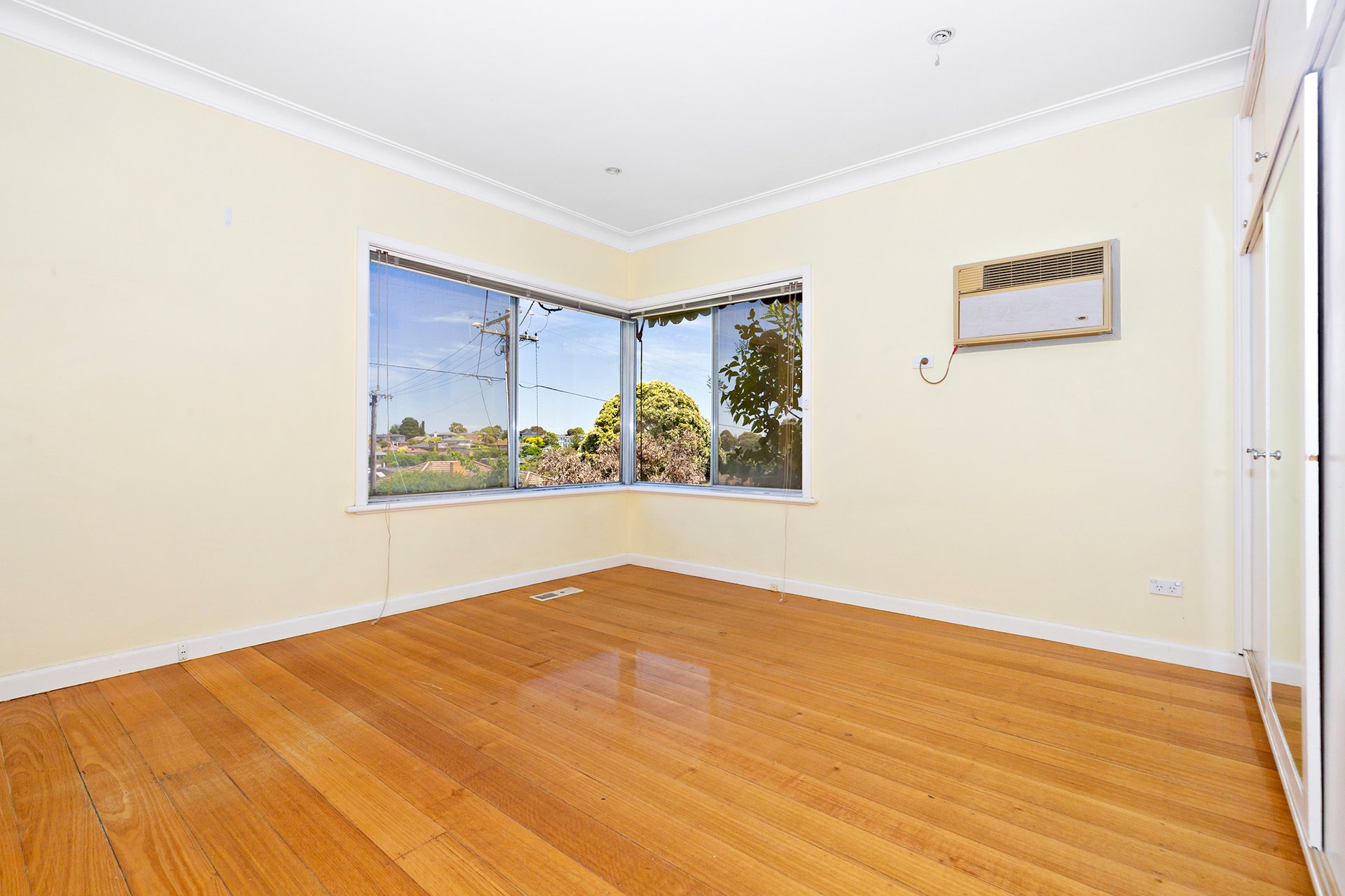 Property Gallery Thumbnail 7