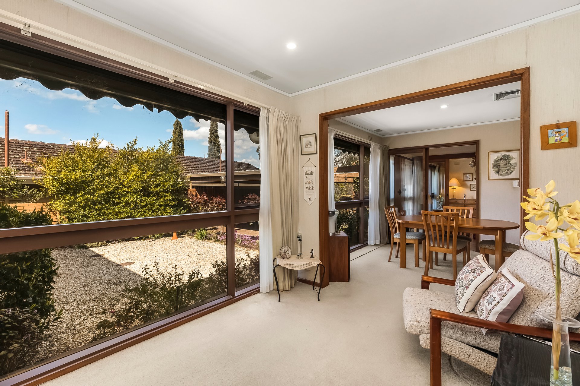 23 Rowitta Drive, Glen Waverley image 5