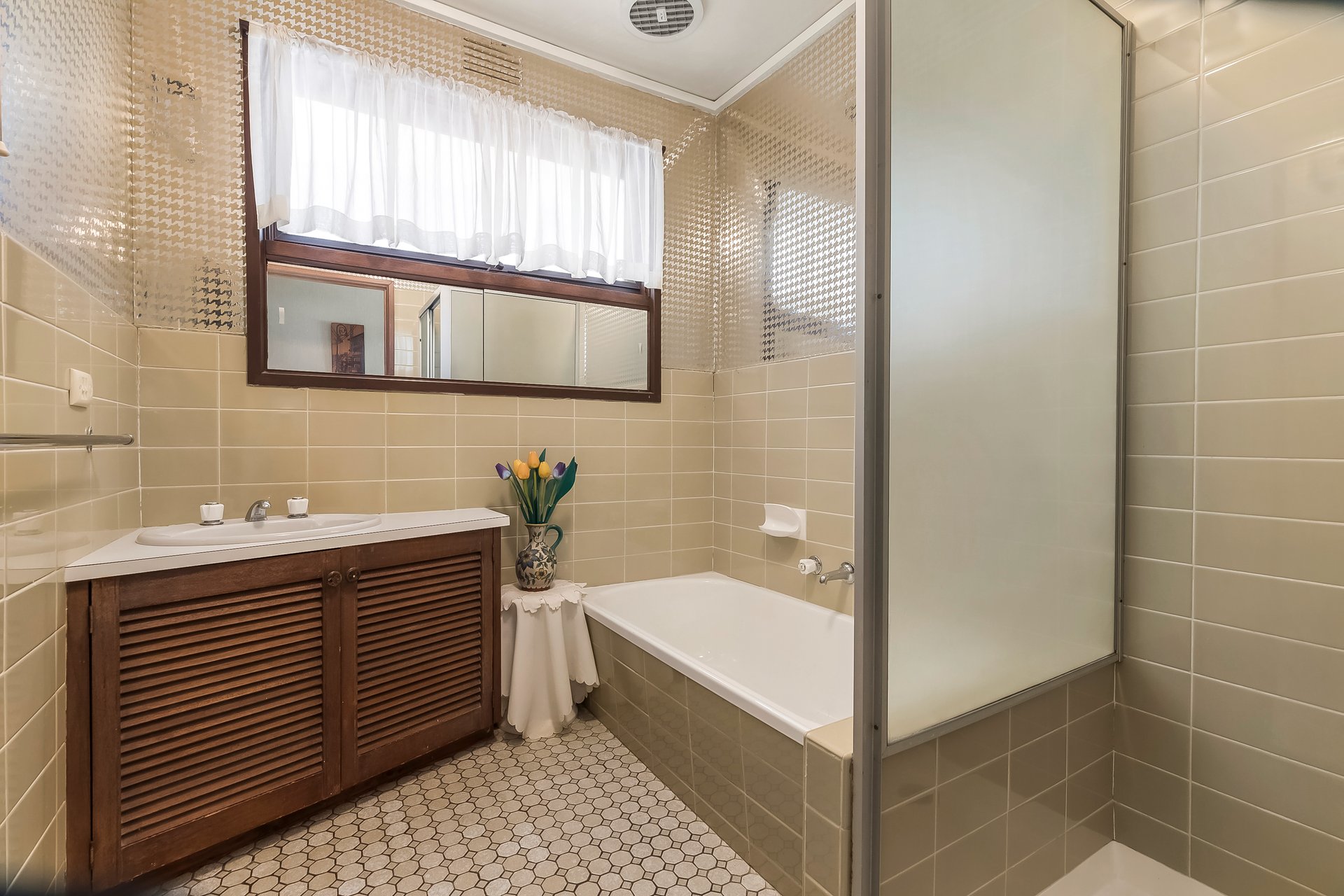 23 Rowitta Drive, Glen Waverley image 7