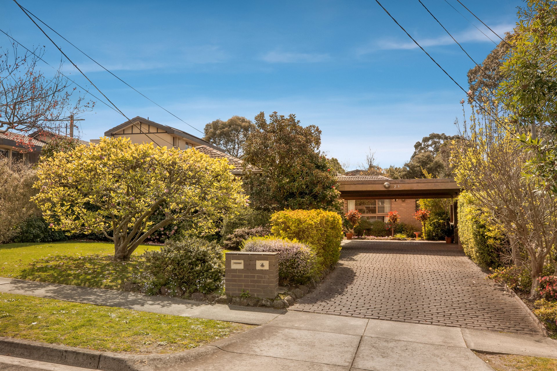 23 Rowitta Drive, Glen Waverley image 9