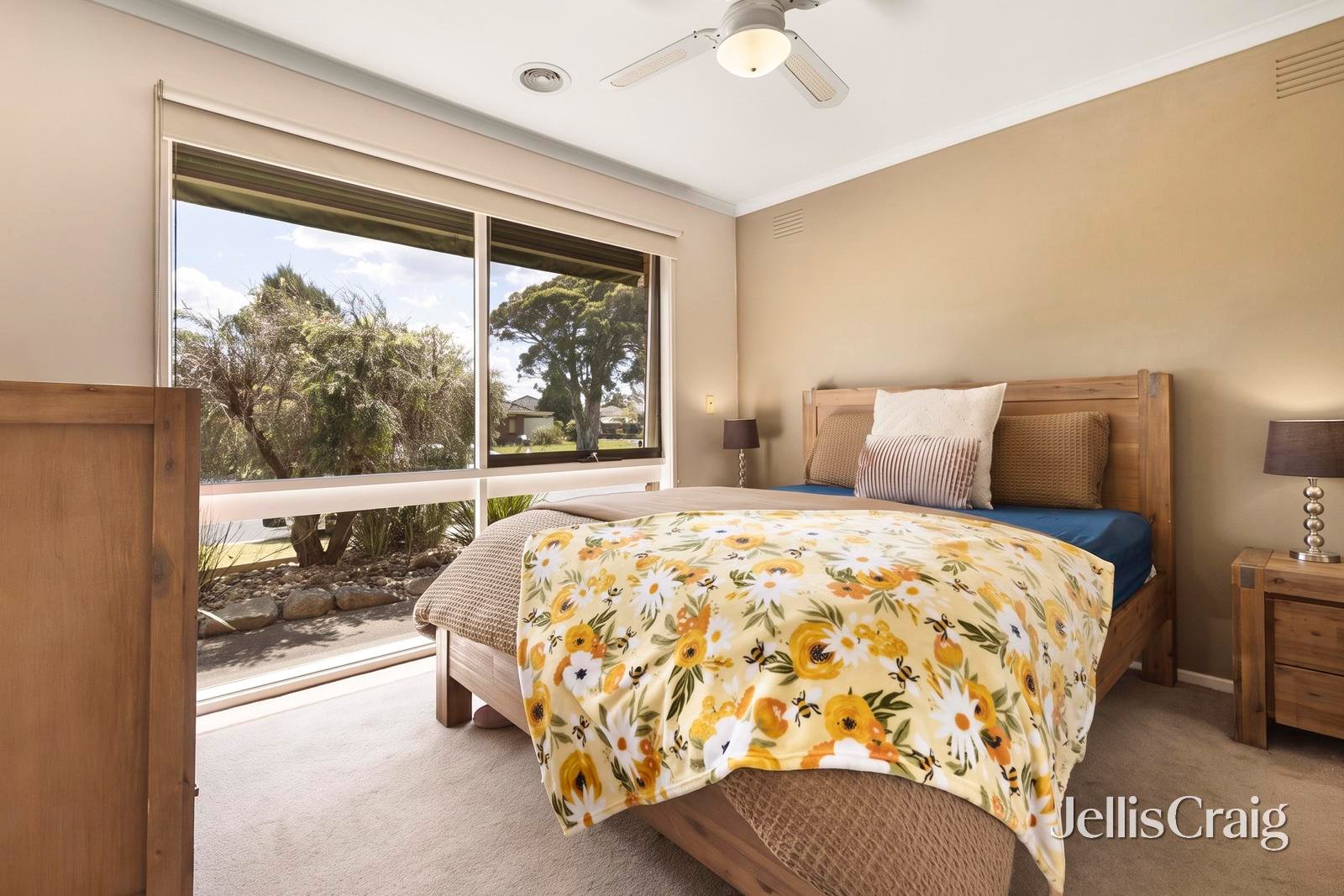 23 Ruffy Drive, Cranbourne image 5