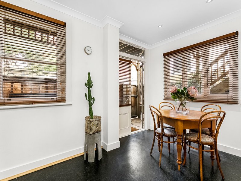 2/3 Ruskin Street, Elwood image 4