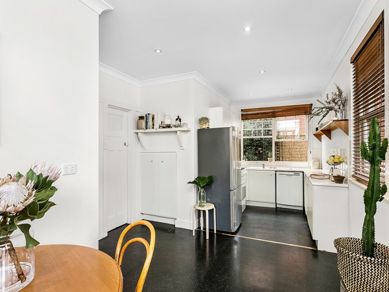 2/3 Ruskin Street, Elwood image 8