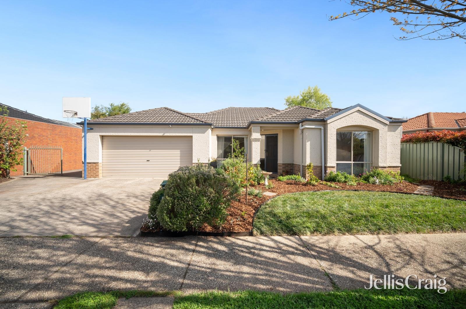 23 Saint Helens Avenue, Lake Gardens image 1