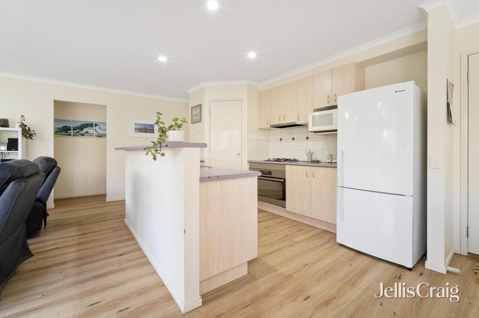 23 Saint Helens Avenue, Lake Gardens image 4