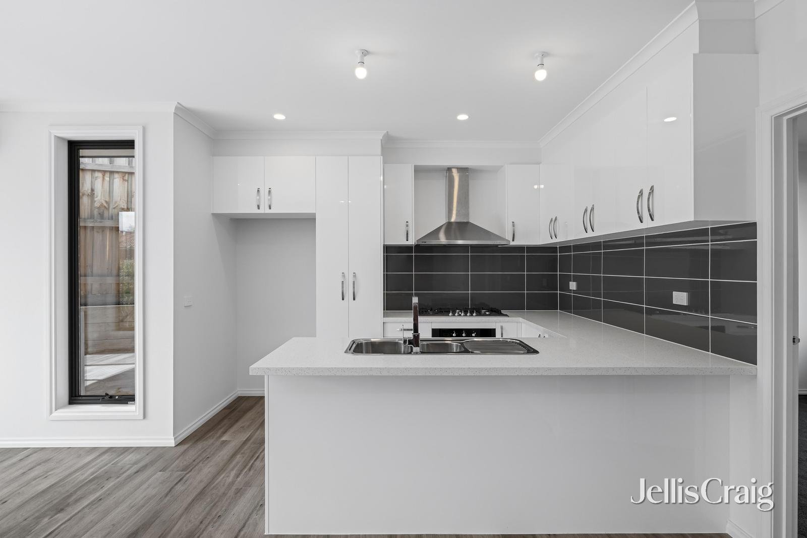 23 Shirley Street, Mooroolbark image 2