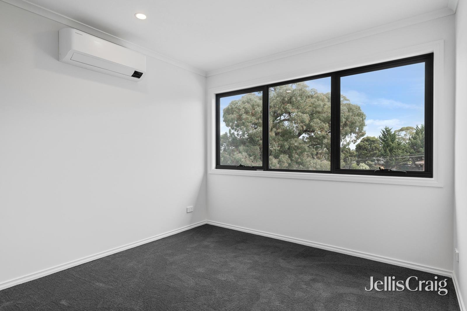 23 Shirley Street, Mooroolbark image 4