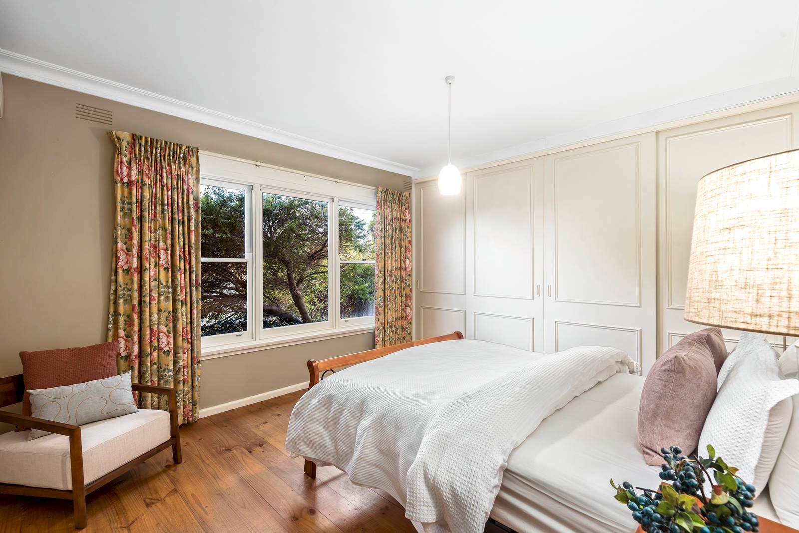 Property Gallery Thumbnail 6