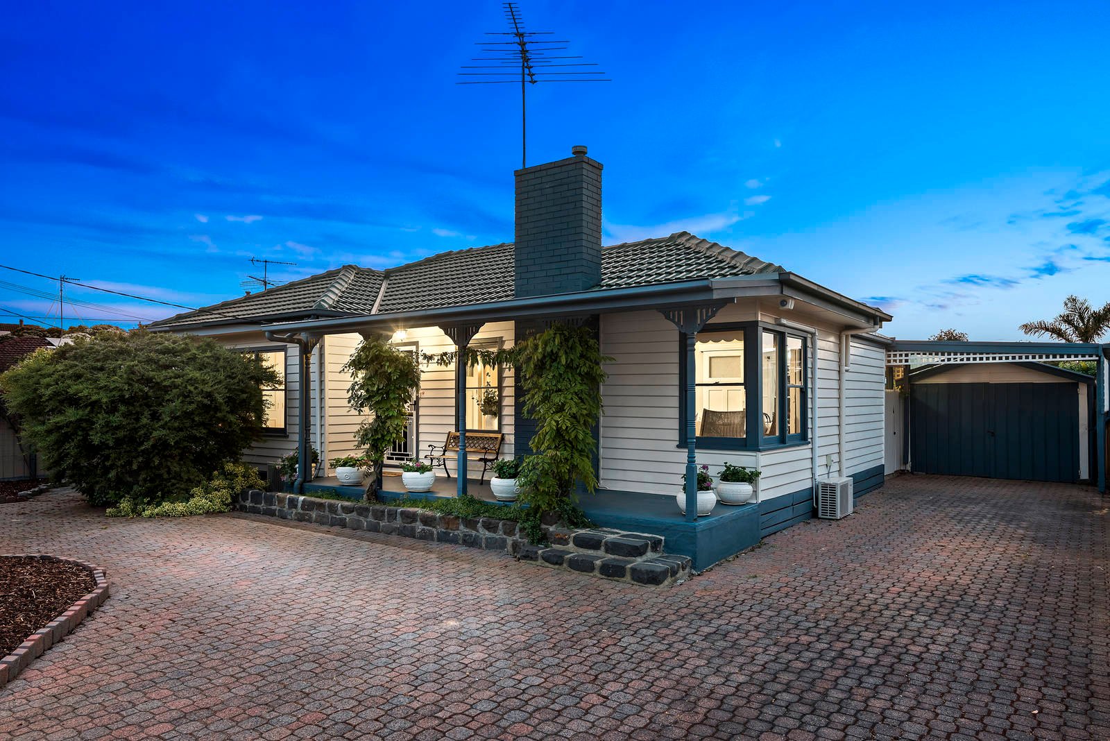 Property Gallery Thumbnail 14